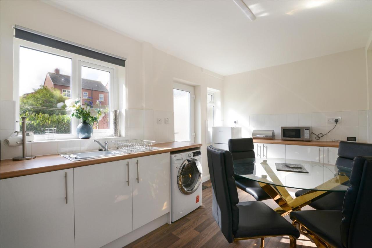 Alderton House - Spacious 3 Bed With Parking Nottingham Esterno foto